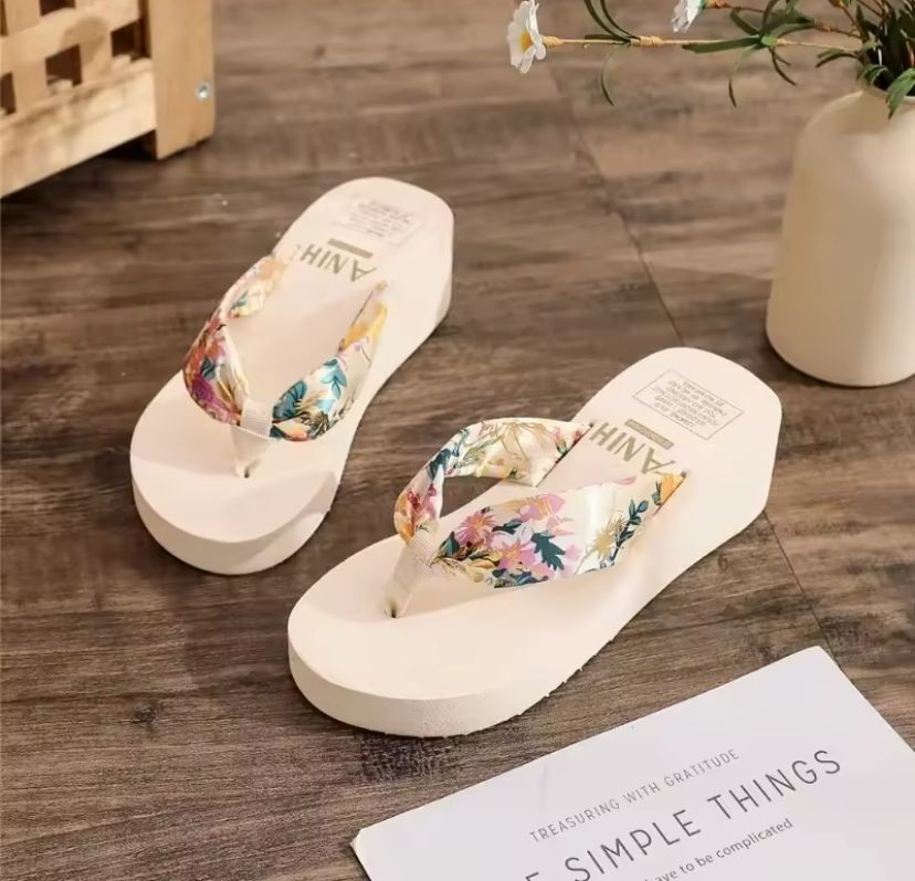 2025 Fashion Women Flip Flops Summer Beach Platform Slippers Casual Outside Wedges Sandals Summer Women Shoe